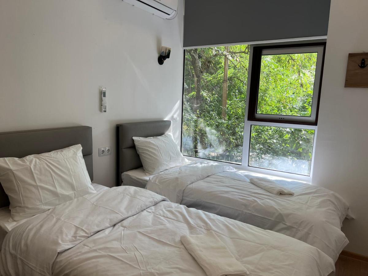 Apple Cozy Hotel Tiflis Exterior foto