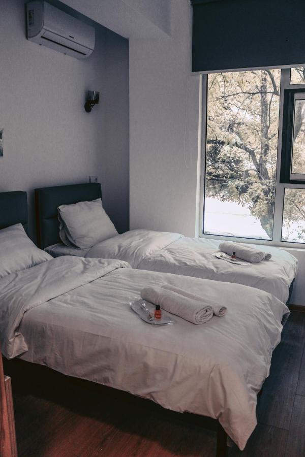 Apple Cozy Hotel Tiflis Exterior foto